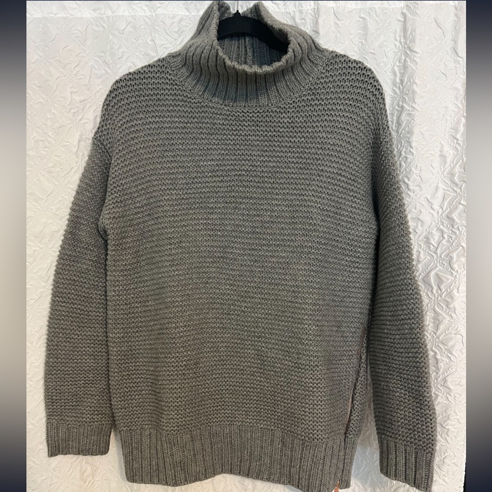 Lululemon knit sweater